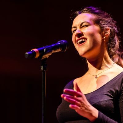 Singer in big band